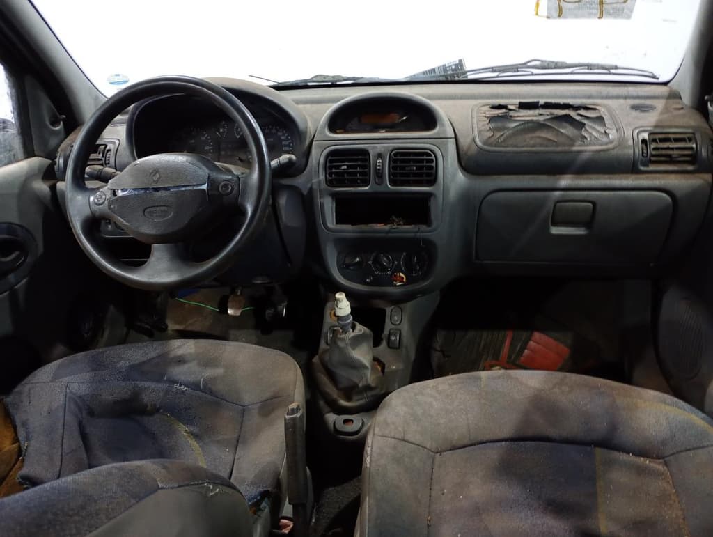 Renault Clio RN 1.0 2001 — foto 5