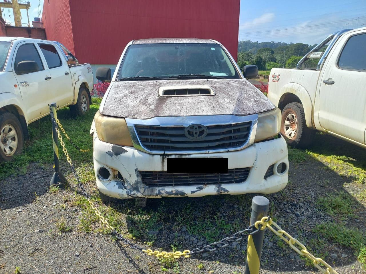 Toyota Hilux Cd4x4 STD 3.0, 2015