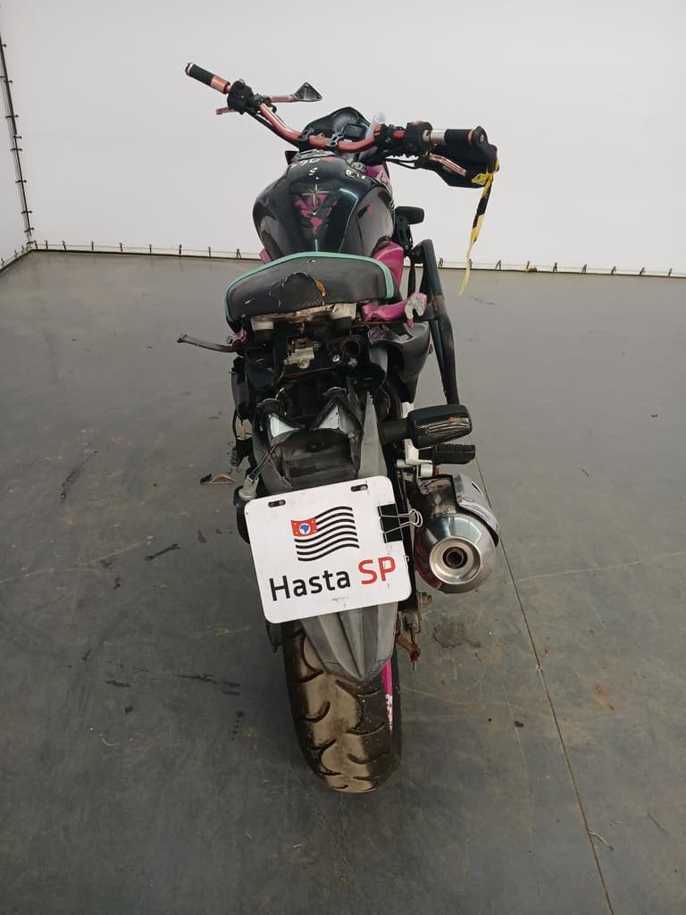 Honda CB 300r 2011 — foto 4