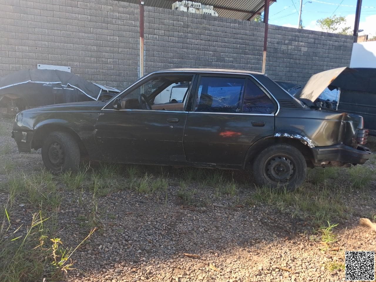 Chevrolet Monza 1988, marrom