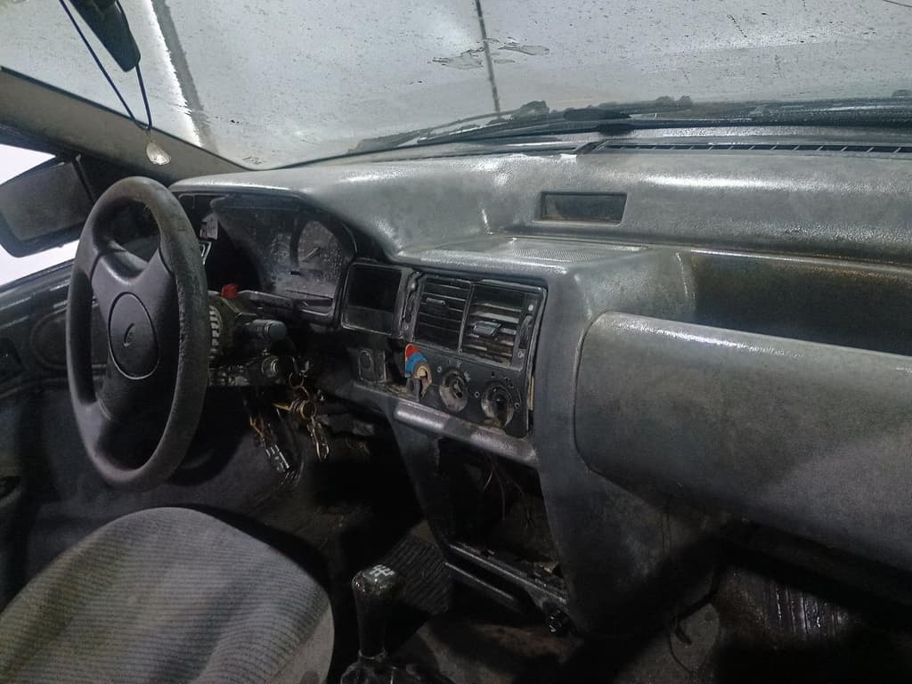 Ford Escort 1.8 L 1993 — foto 5