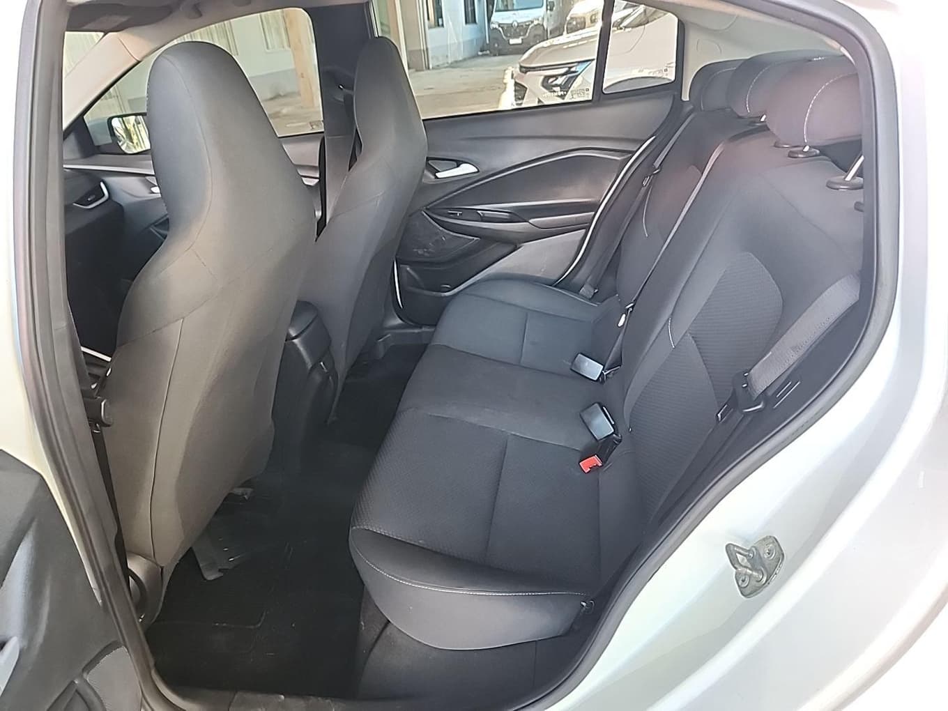 Chevrolet Onix Plus 10tat LT1 2023 — foto 7