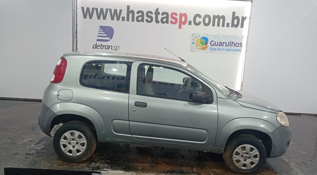 Fiat UNO Vivace 1.0 2012, cinza