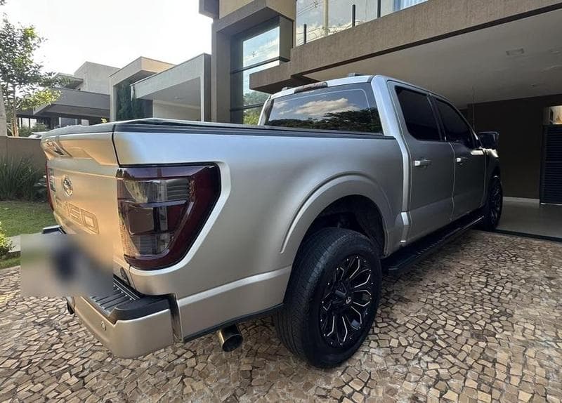 Ford F150 2023 — foto 2