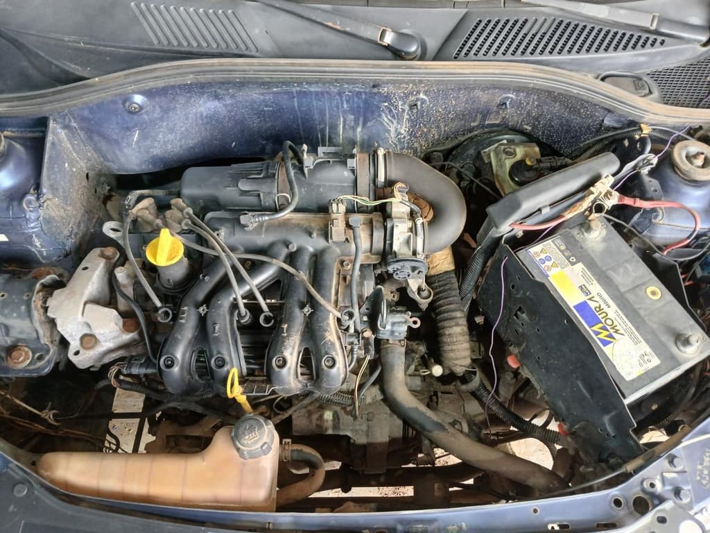 Renault Clio AUT 1.0 H 2004 — foto 5
