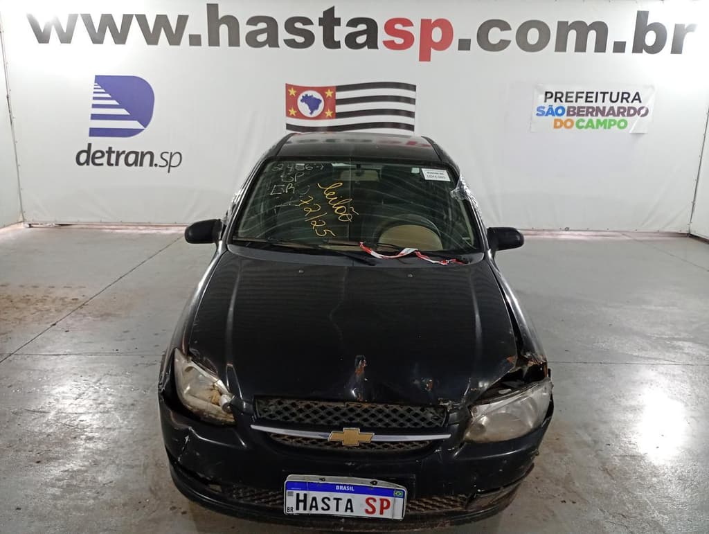 Chevrolet Classic LS 2012, preta
