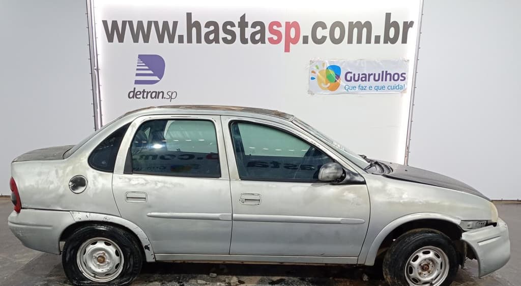 Chevrolet Corsa Super 1996, prata