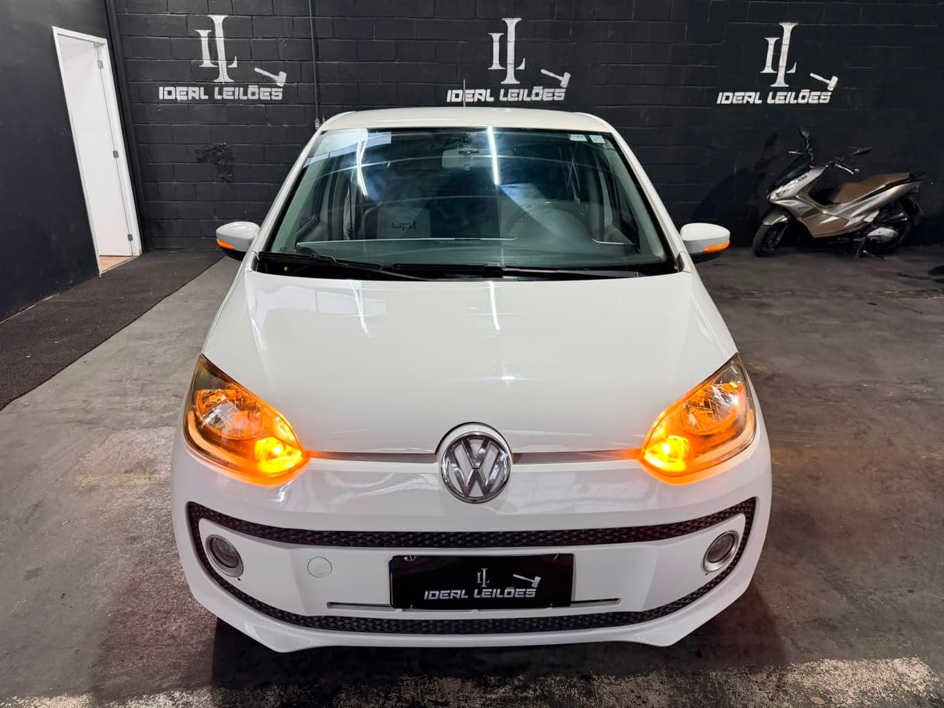 Volkswagen Up! Black White/red 1.0 2015 — foto 8