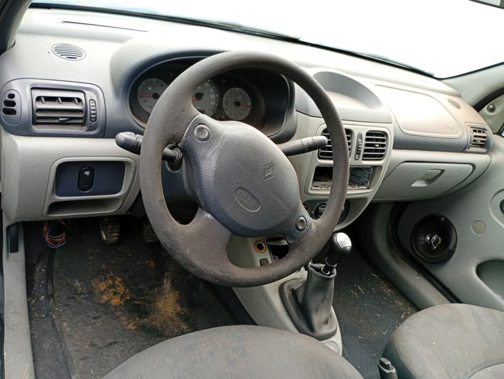 Renault Clio AUT 16 16vs 2005 — foto 5