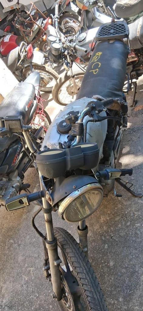 Yamaha YBR 125 2001 — foto 2