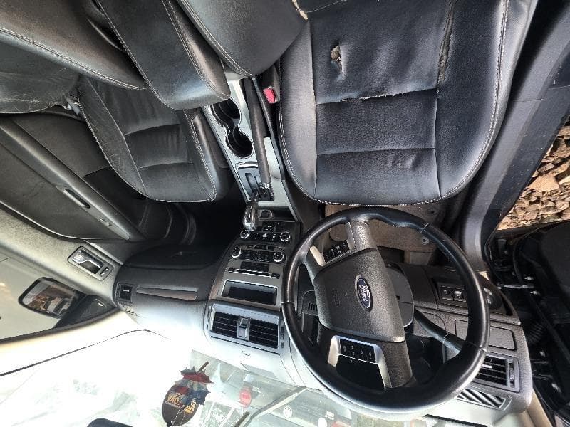 Ford Fusion 2010 — foto 2