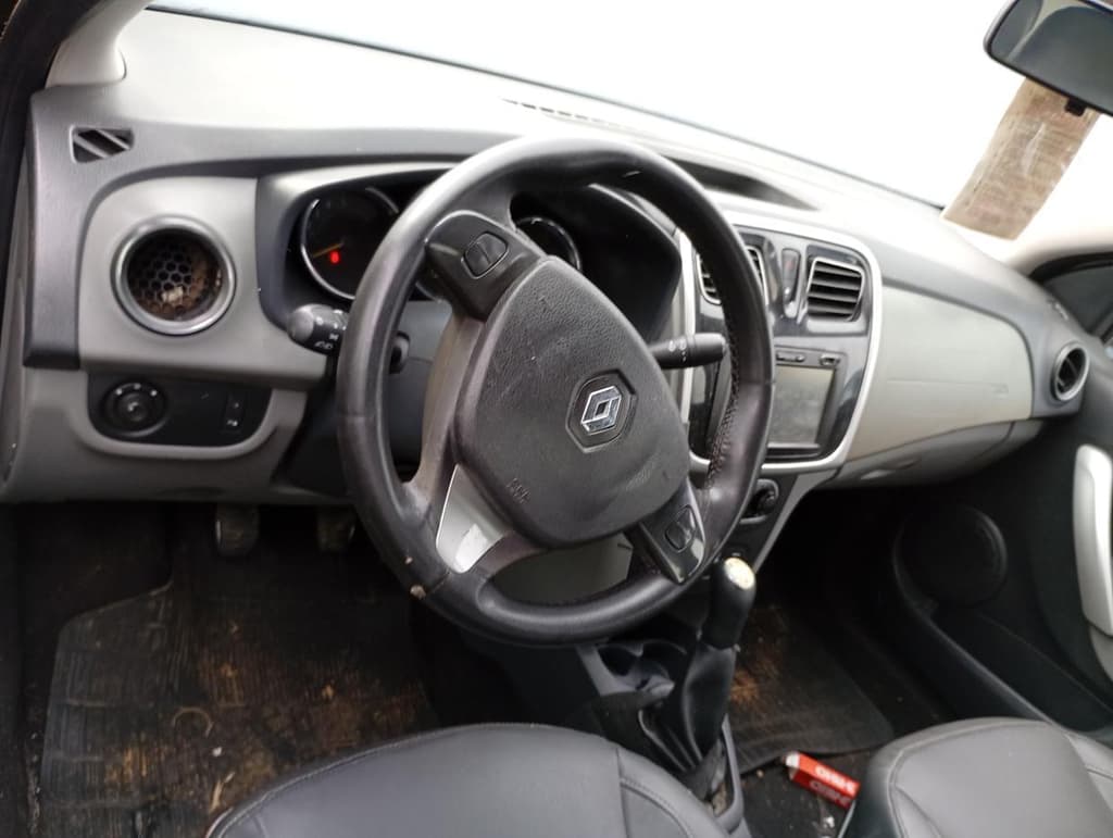 Renault Logan Dyna 16 M 2016 — foto 6