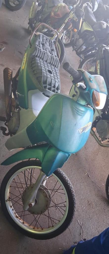 Honda C-100 BIZ 2000