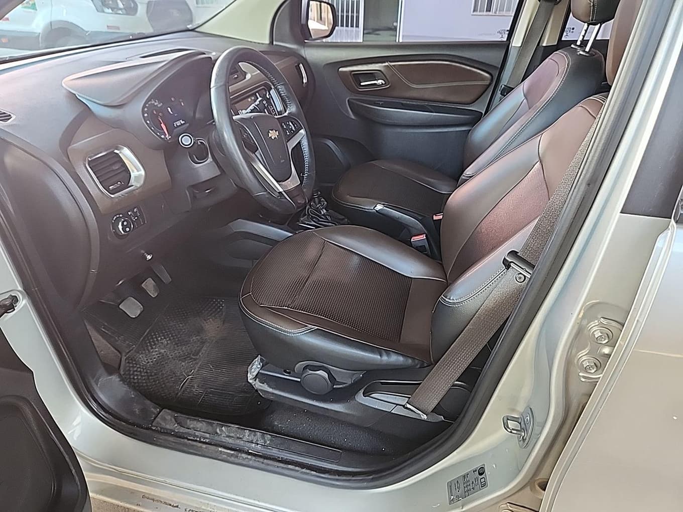 Chevrolet Spin 18L MT Premier 2020 — foto 11