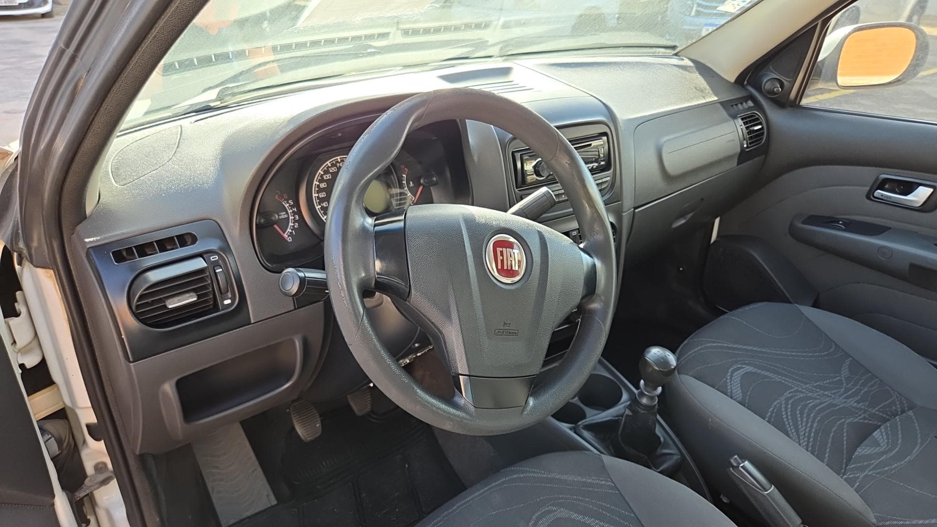 Fiat Siena EL 1.4 Flex de 2016 — foto 7
