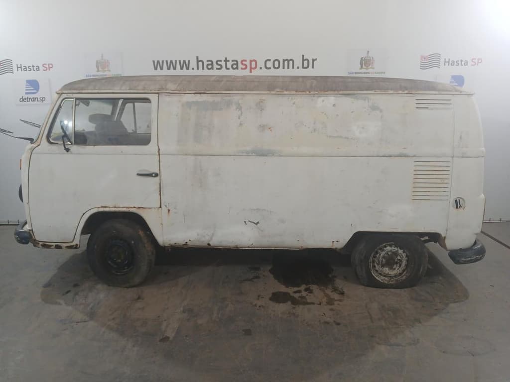 Volkswagen Kombi 1984 — foto 1