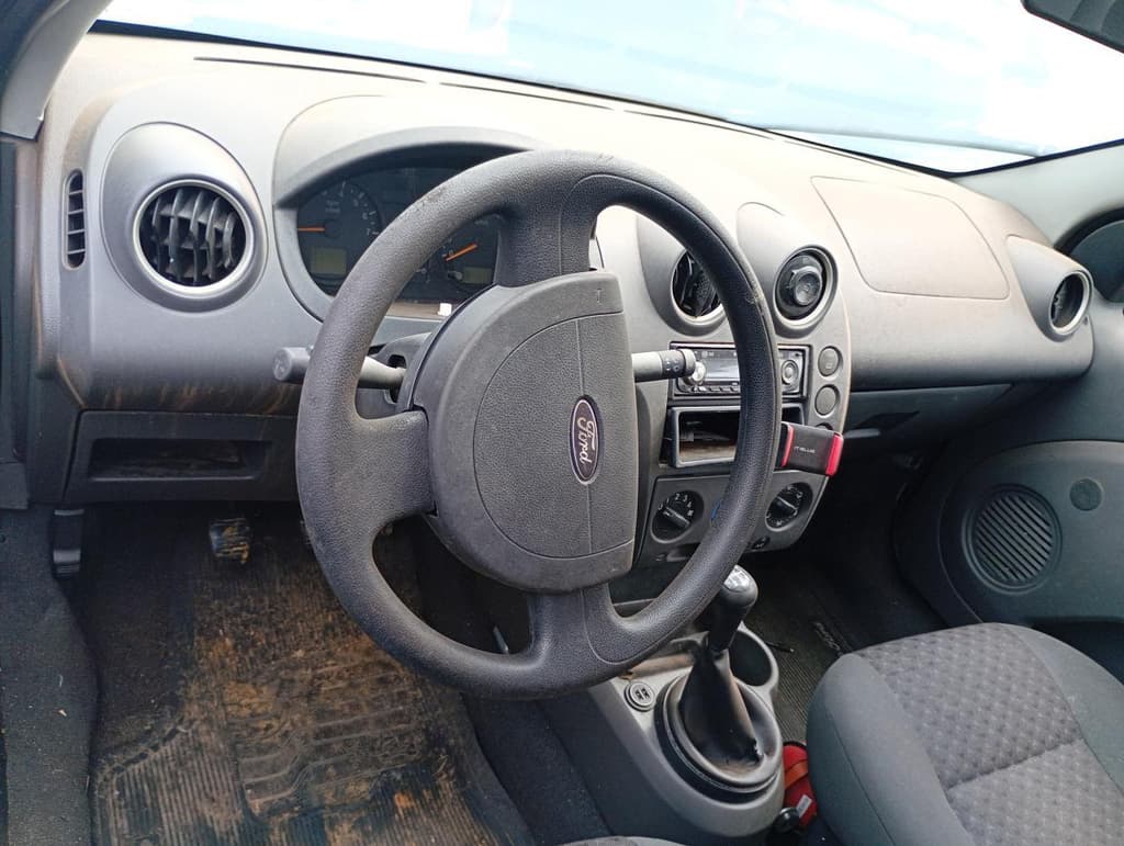 Ford Fiesta 2005 — foto 6