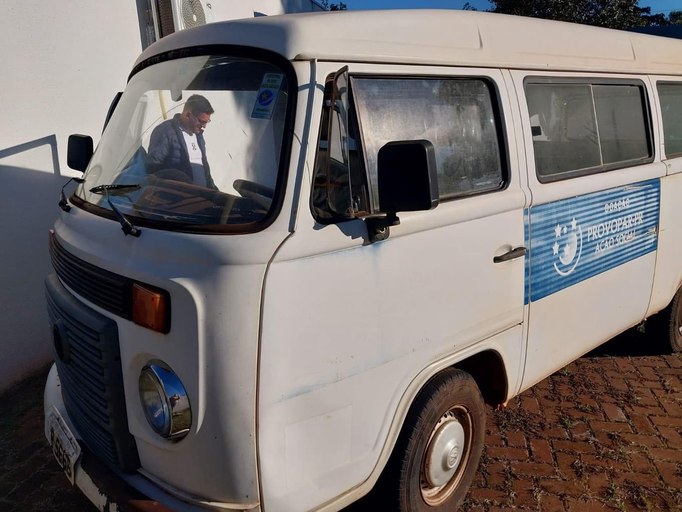 Volkswagen Kombi 1980 — foto 4