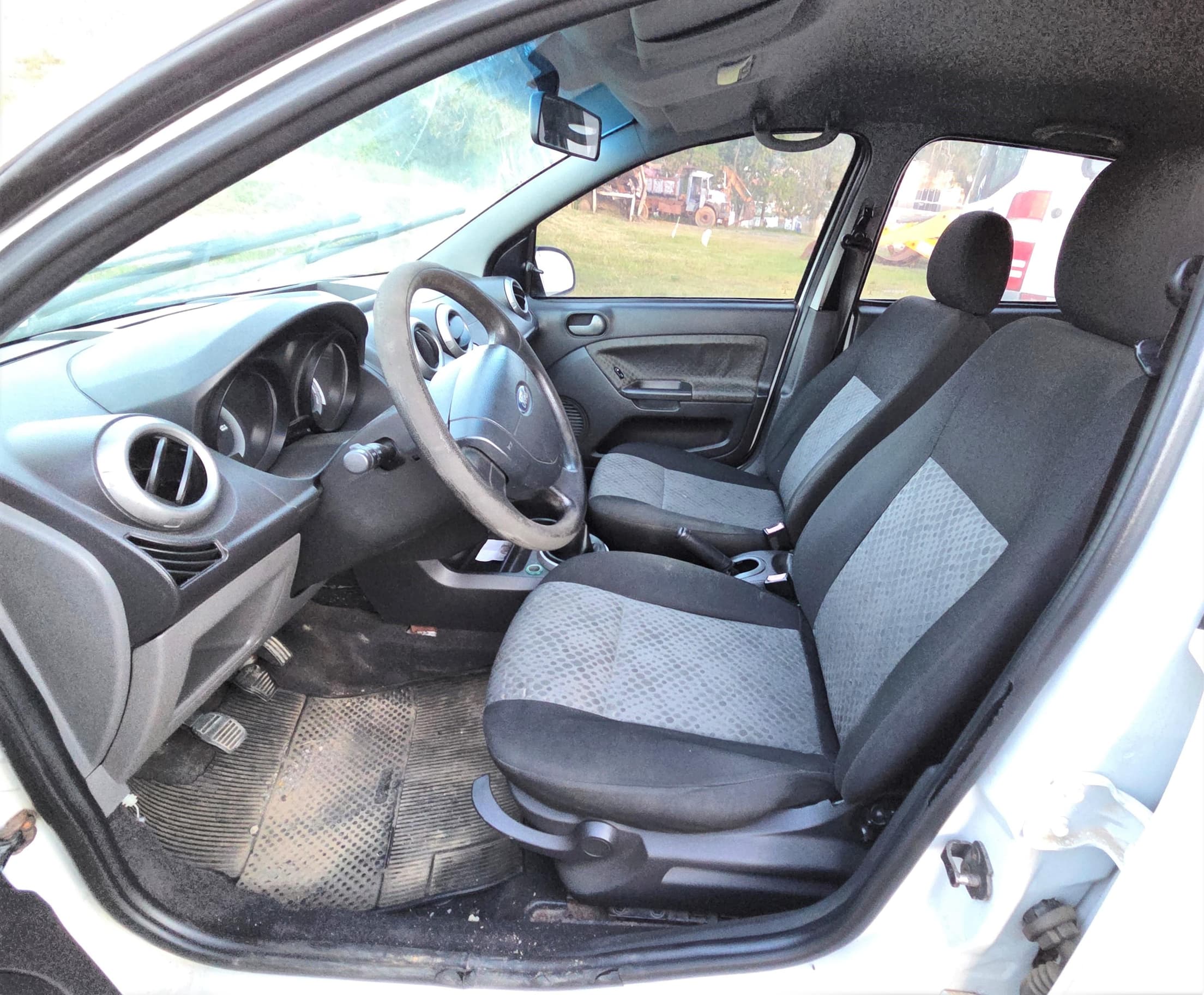 Ford Fiesta 1.6 Flex 2014 — foto 9