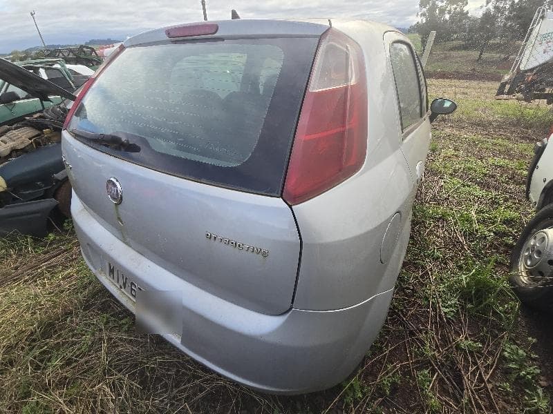 Fiat Punto Attractive 2011 — foto 7