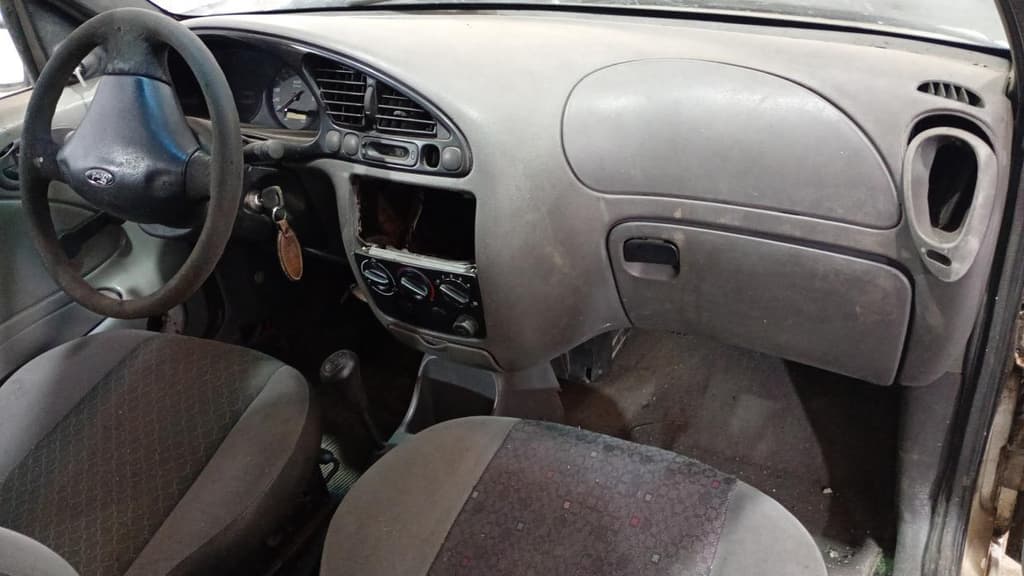 Ford Fiesta GL 2001 — foto 5