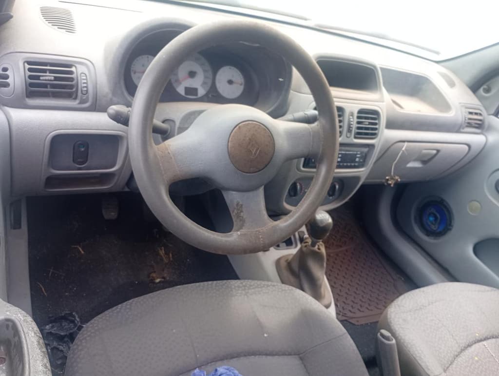 Renault Clio AUT 10 16vh 2007 — foto 6