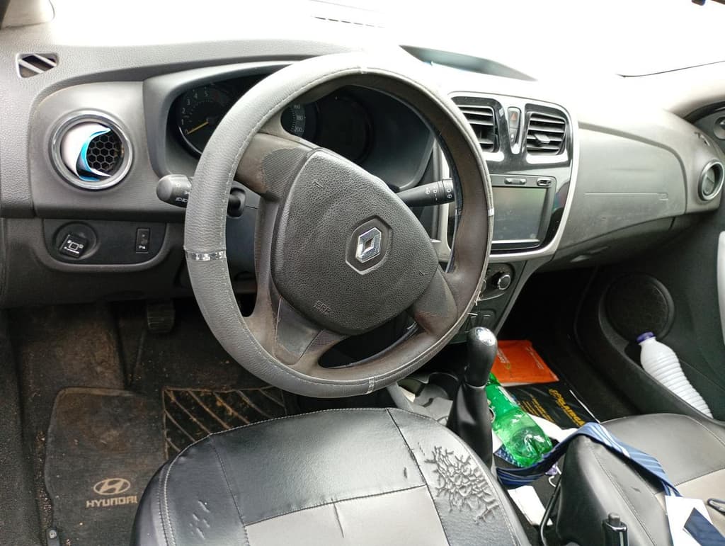 Renault Sandero Expr 10 2017 — foto 6