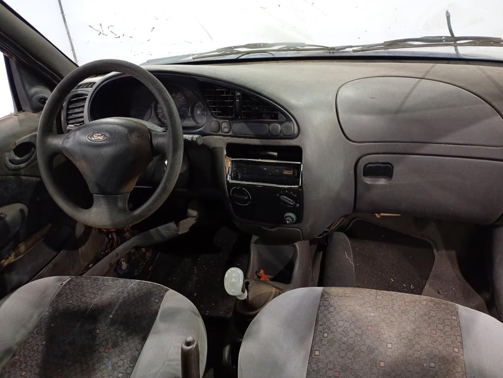 Ford Fiesta Street 2002 — foto 5
