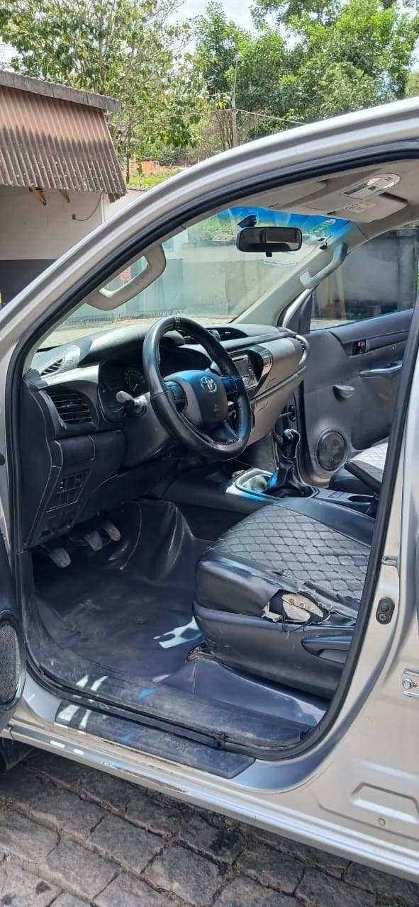 Toyota Hilux 2017 — foto 5