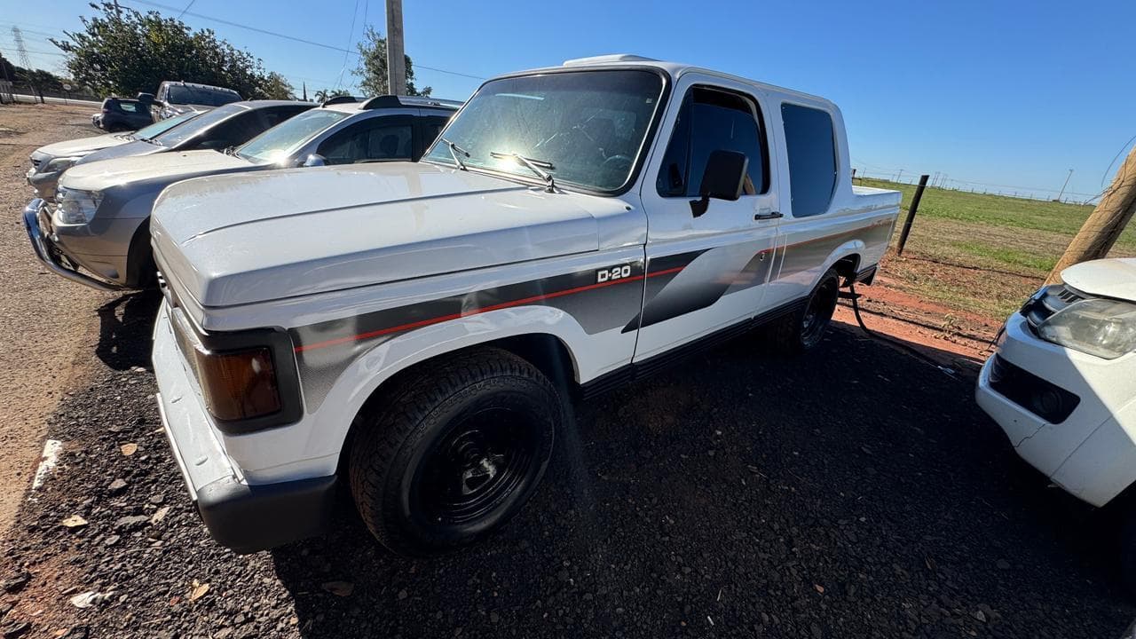 Chevrolet D20 1988 — foto 14
