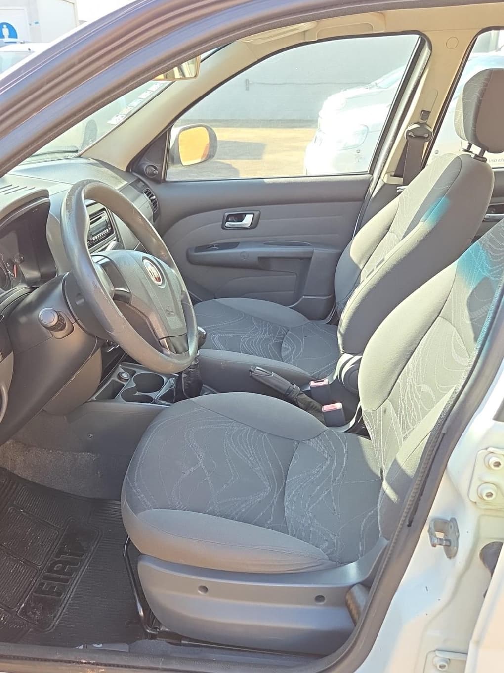 Fiat Siena EL 1.4 Flex de 2016 — foto 6