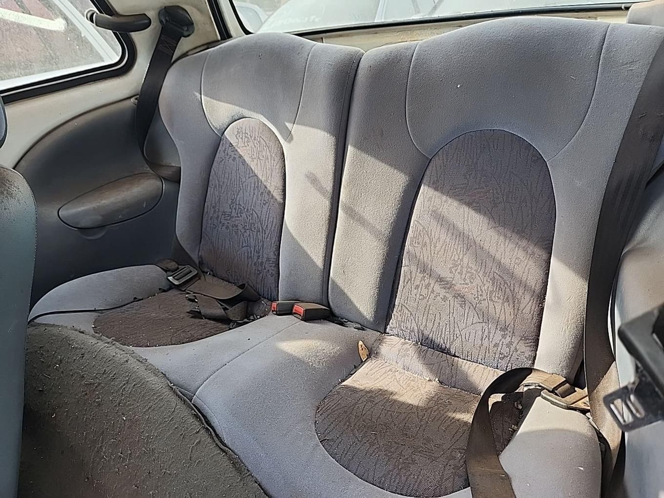 Ford KA 1999 — foto 34