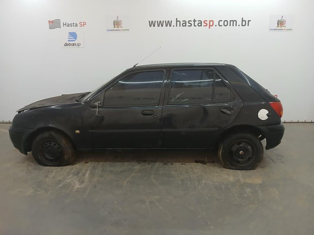 Ford Fiesta GL Class 2001 — foto 1