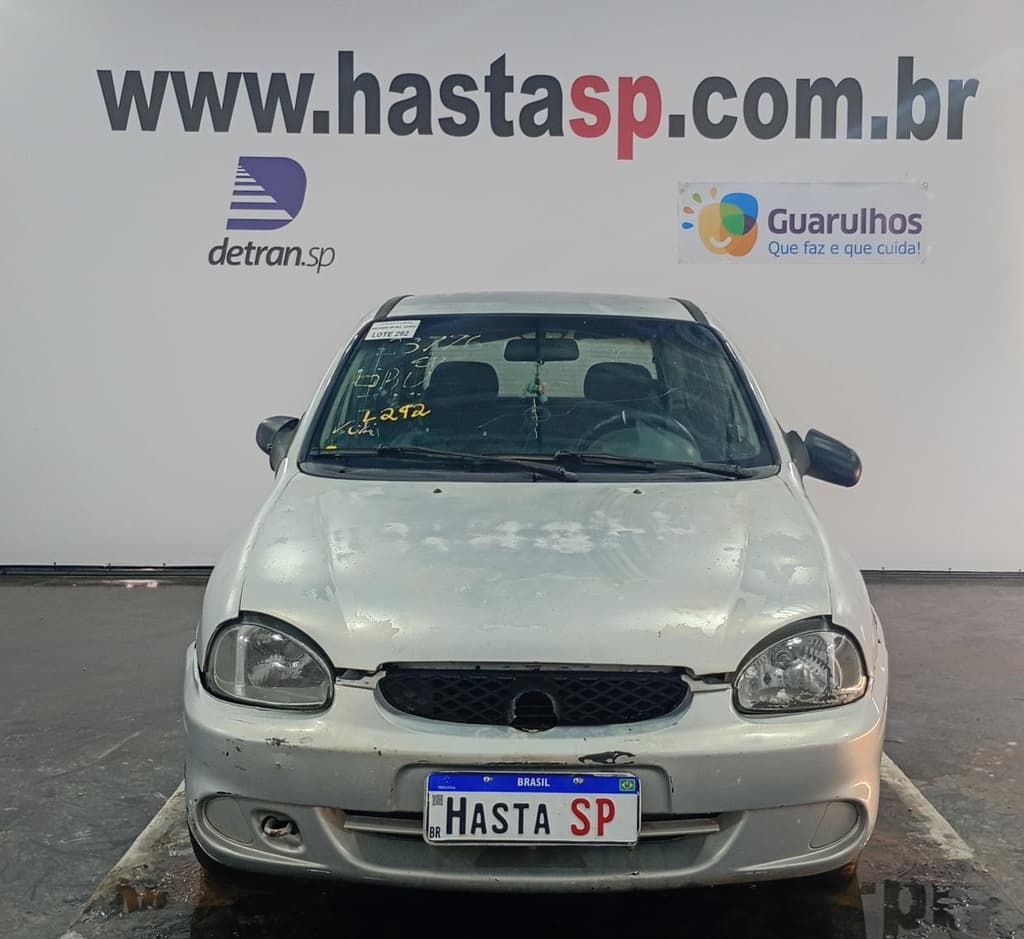 Chevrolet Corsa Milenium 2001 — foto 3