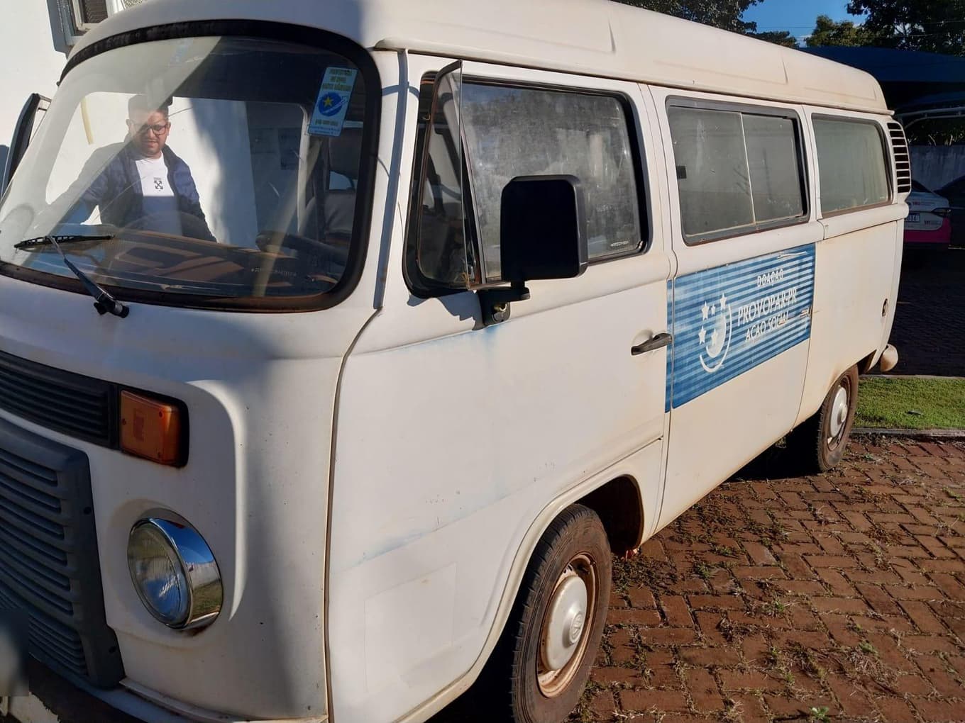 Volkswagen Kombi 1980 — foto 7