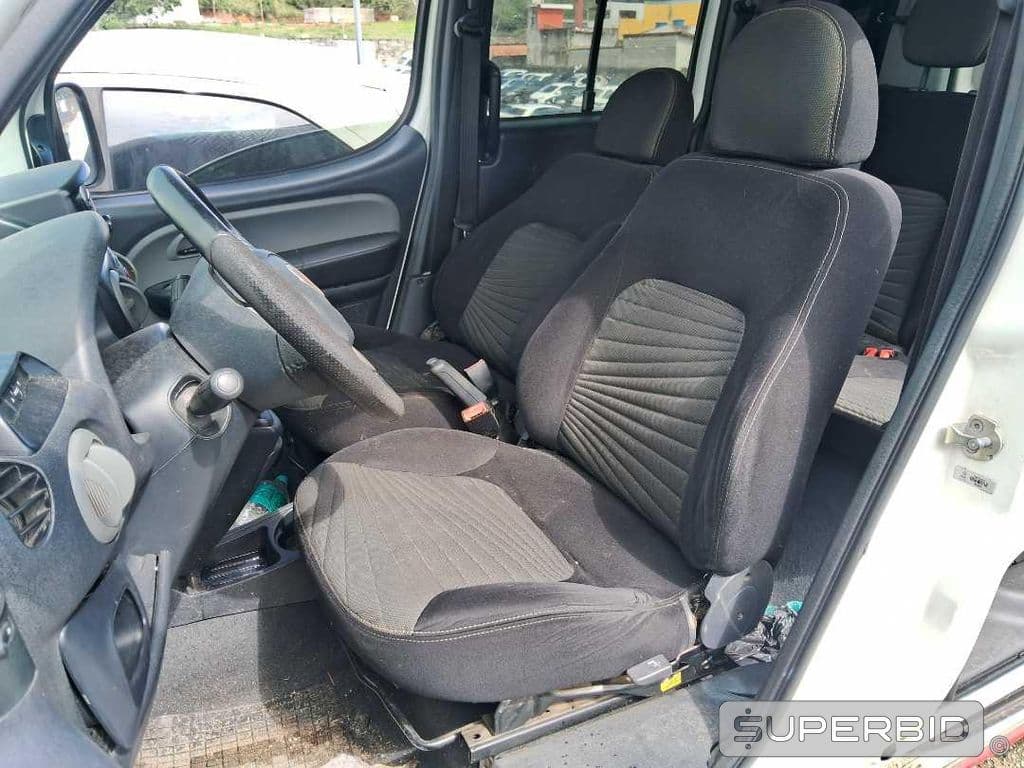 Fiat Doblo Essence 1.8 2016