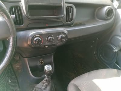 Fiat Mobi 2017 — foto 9