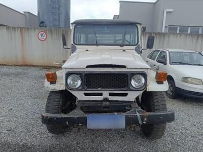 Toyota Bandeirante Ano Modelo 1984 — foto 6