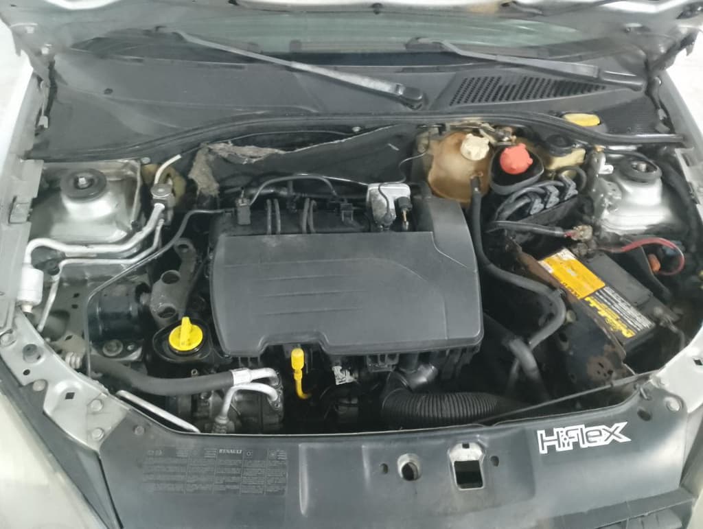 Renault Clio AUT 10 16vs 2008 — foto 6