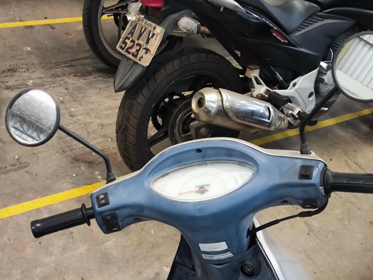 Honda C100 BIZ Mais, 2005 — foto 5