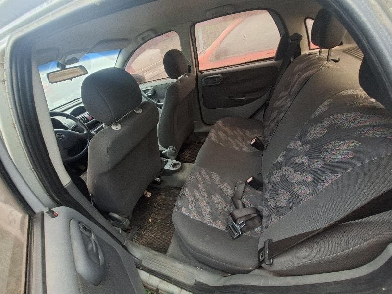 Chevrolet Gm/corsa Sedan 2002 — foto 10