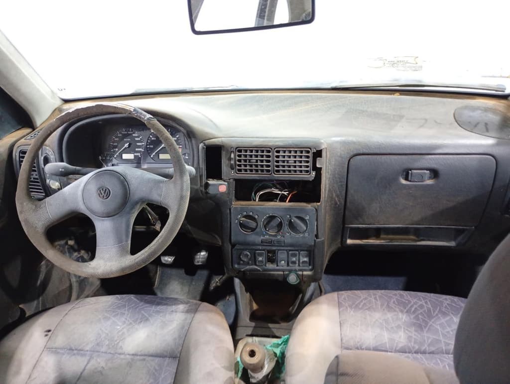 Volkswagen Polo Clas. 1.8 MI 1997 — foto 6