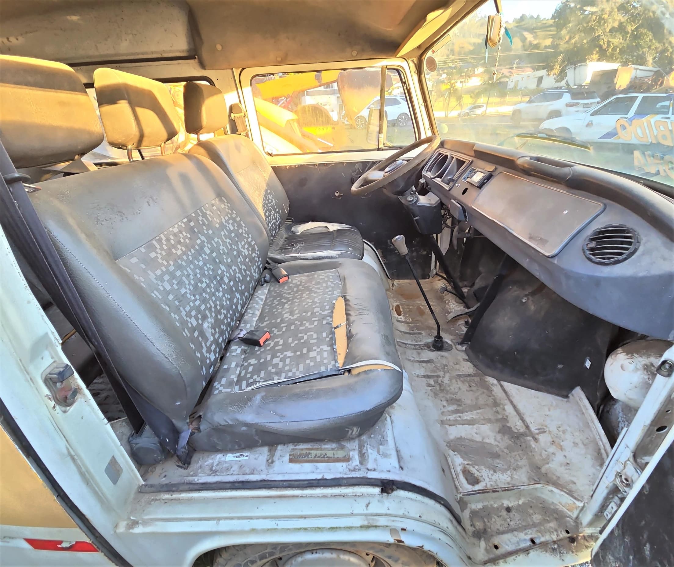 Volkswagen Kombi Escolar 2010 — foto 12