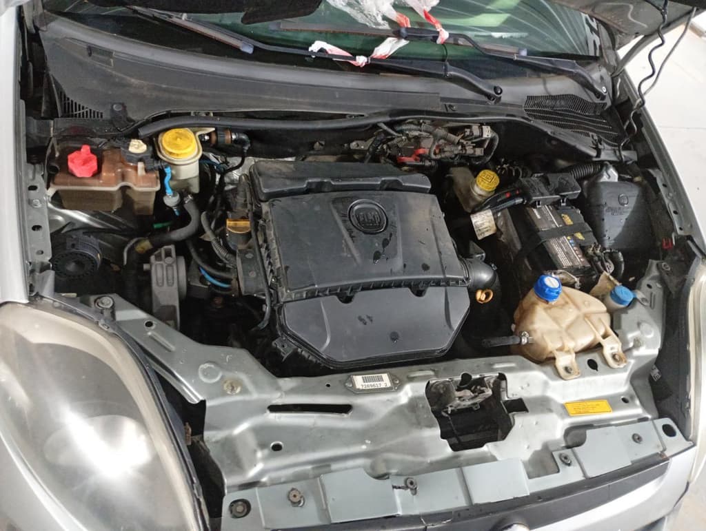 Fiat Punto Blackmotin 2016 — foto 2