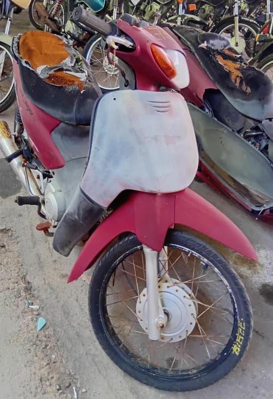 Honda C-100 BIZ 2005