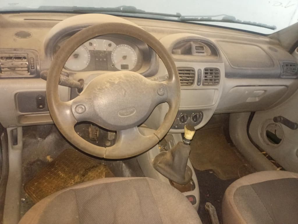 Renault Clio AUT 10 16vs 2003 — foto 2