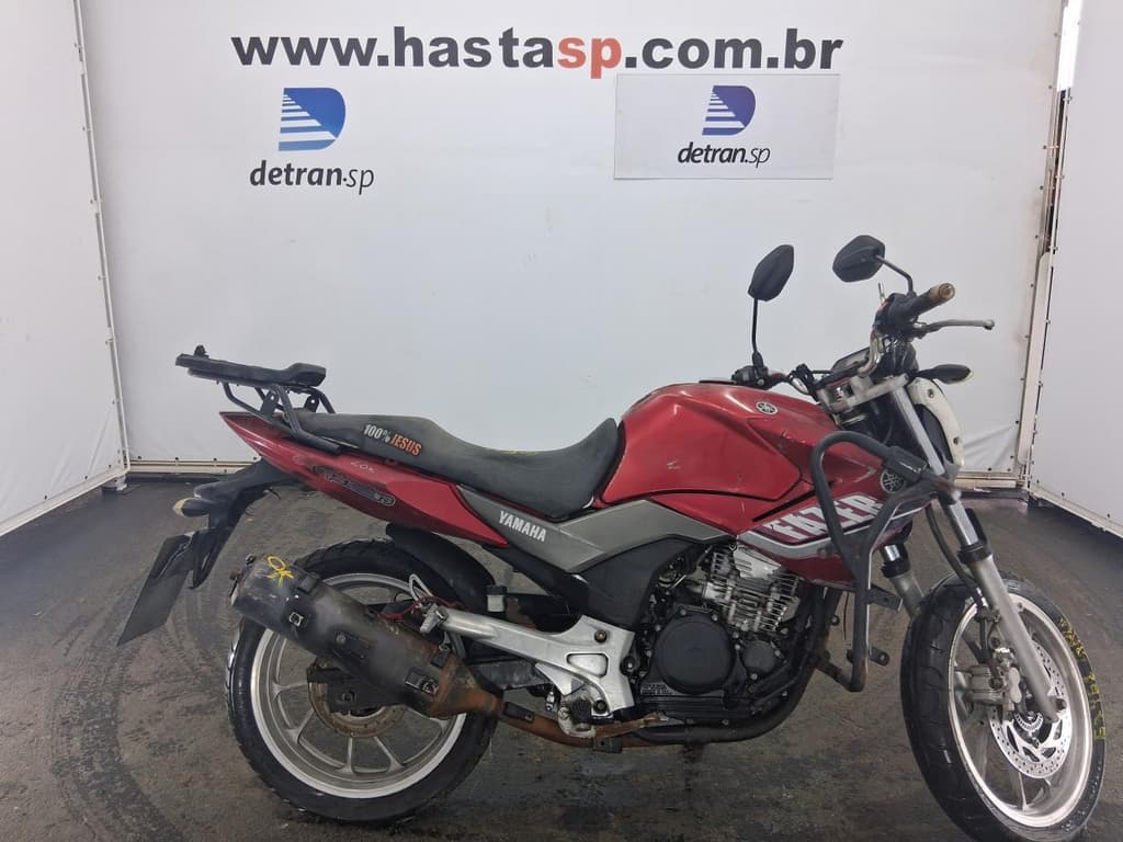 Yamaha Fazer Ys250 2006, vermelha