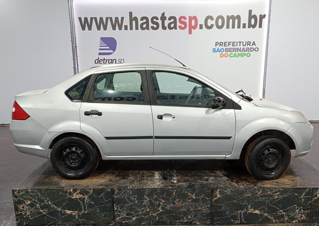 Ford Fiesta Sedan Flex 2008, prata