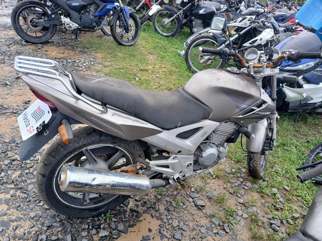 Honda CBX 250 Twister 2008, cinza