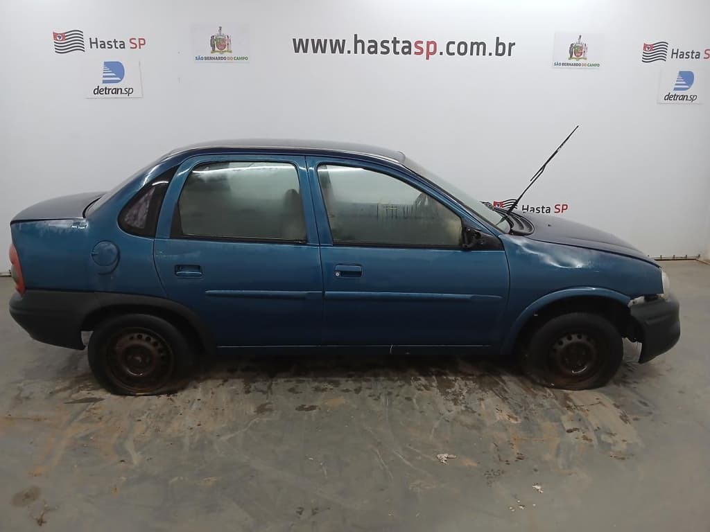 Chevrolet Corsa Mileniun 2002 — foto 1